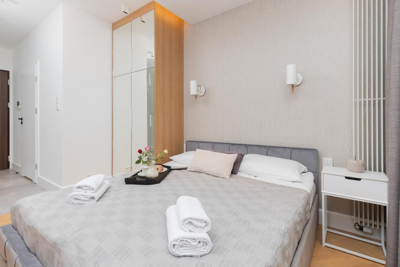 Mennica Residence - City Center Apartments By Noclegi Renters Варшава Экстерьер фото