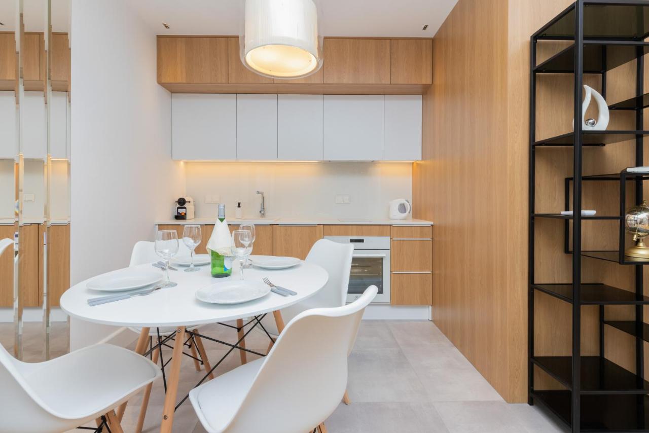 Mennica Residence - City Center Apartments By Noclegi Renters Варшава Экстерьер фото