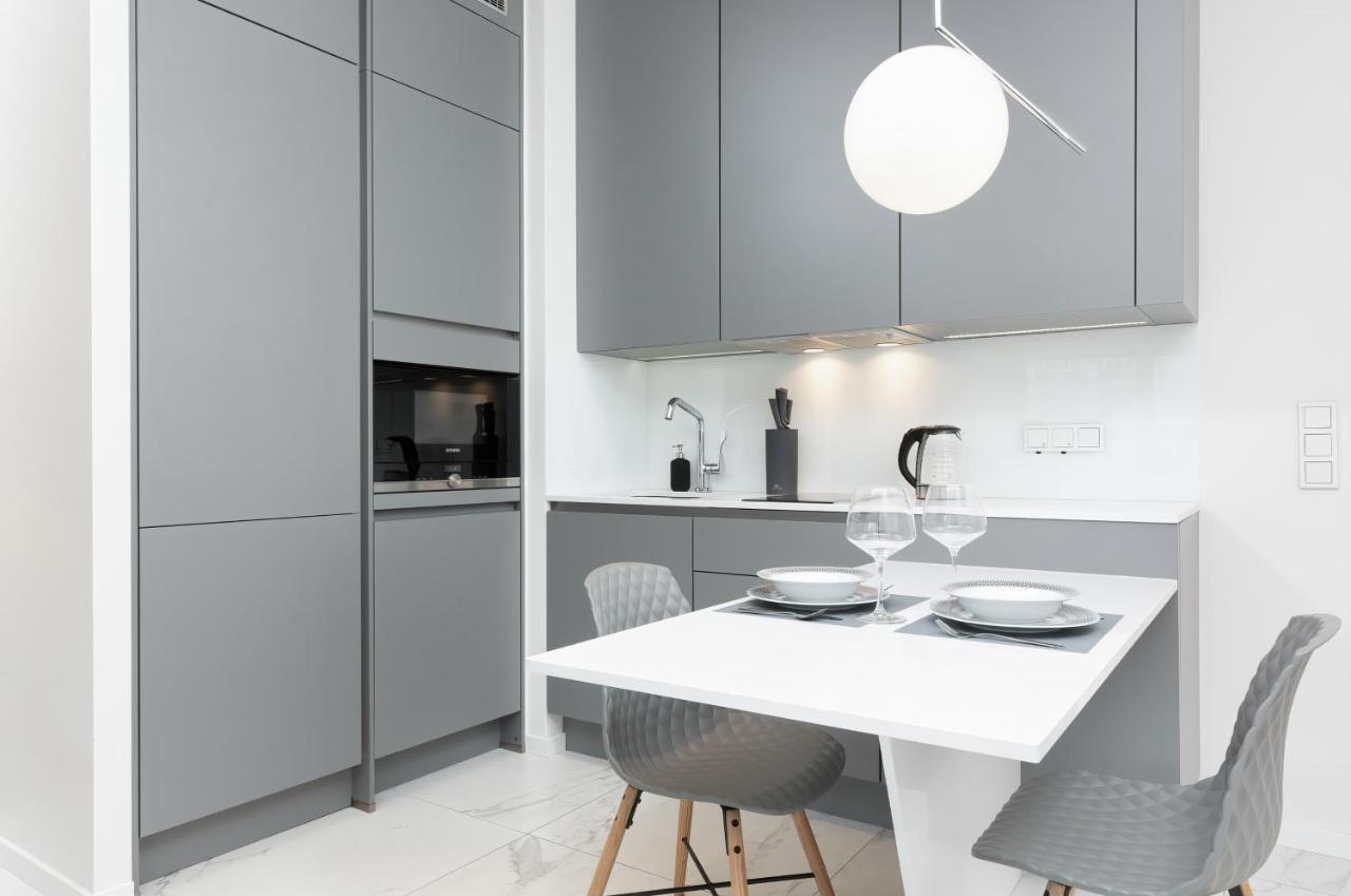 Mennica Residence - City Center Apartments By Noclegi Renters Варшава Экстерьер фото