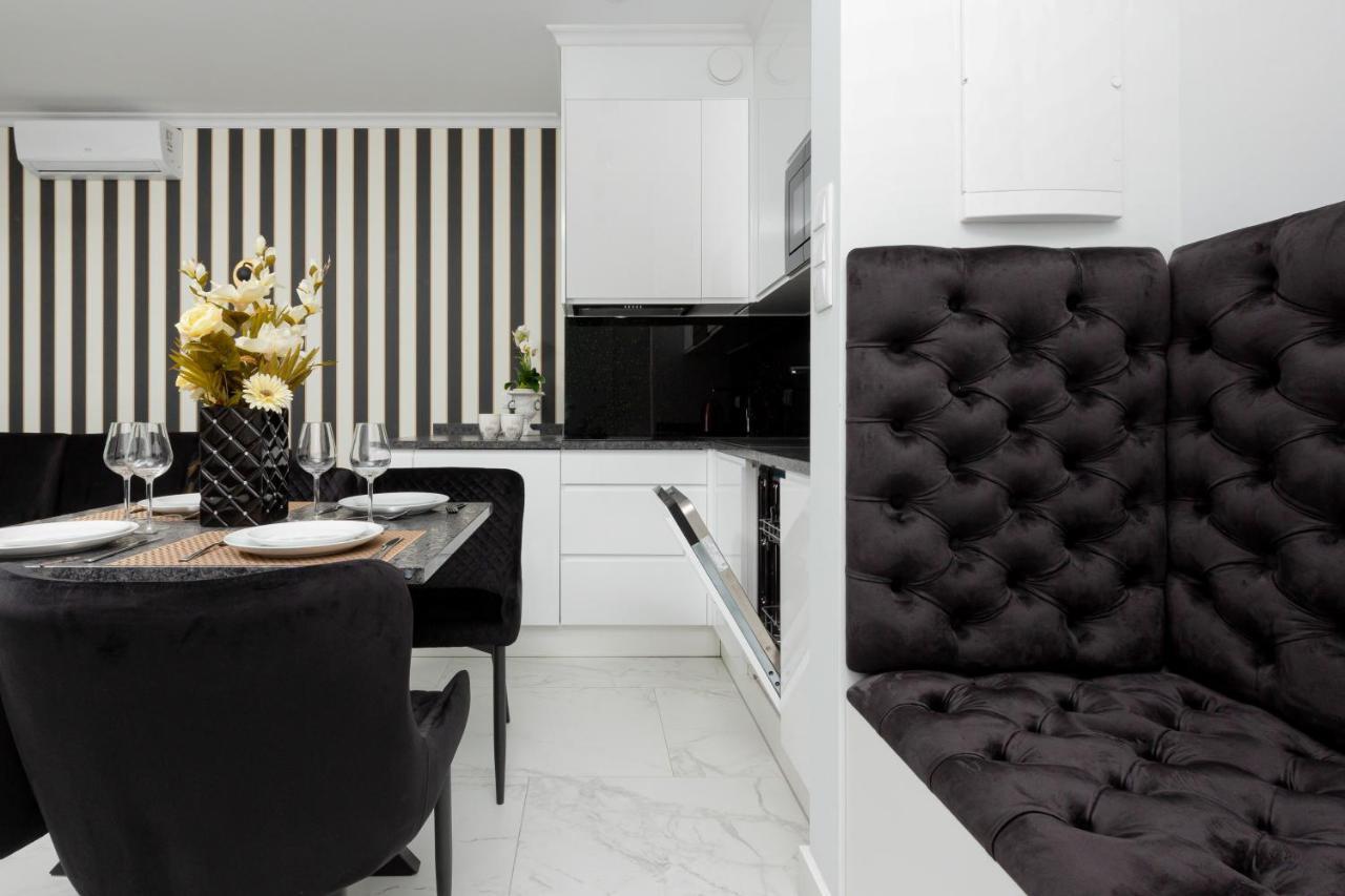 Mennica Residence - City Center Apartments By Noclegi Renters Варшава Экстерьер фото