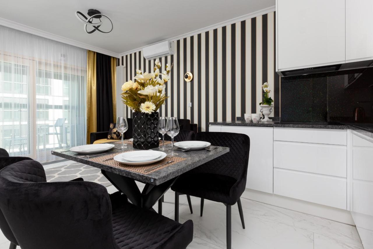 Mennica Residence - City Center Apartments By Noclegi Renters Варшава Экстерьер фото